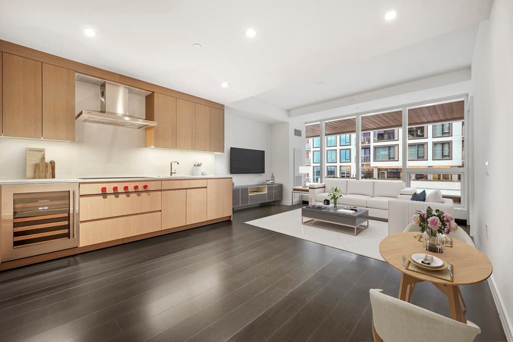 150 Seaport Blvd #5A