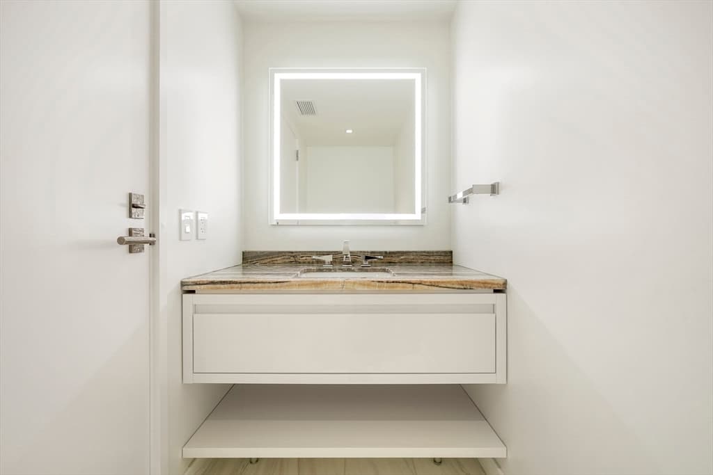150 Seaport Blvd #5A photo 5