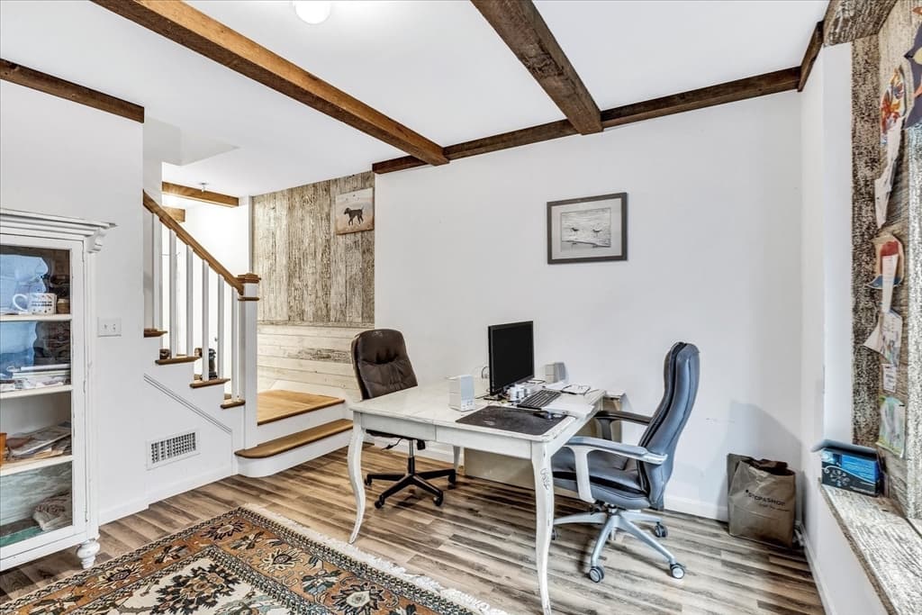19 Chase Road photo 2