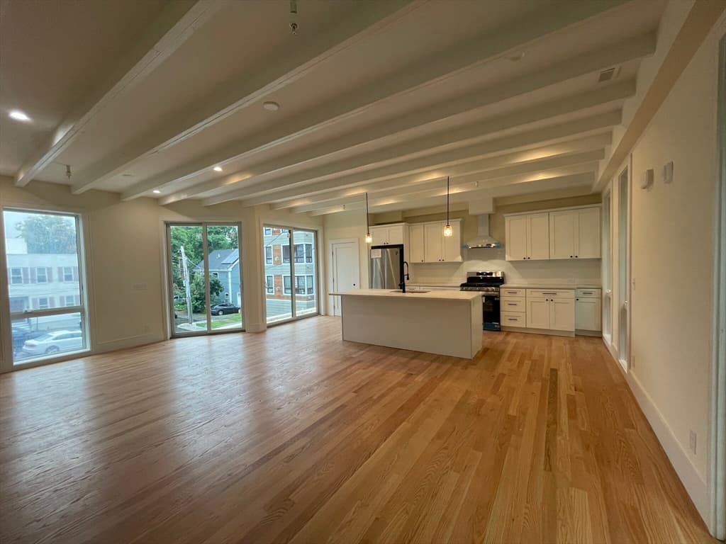 65 Cameron St #4 photo 4