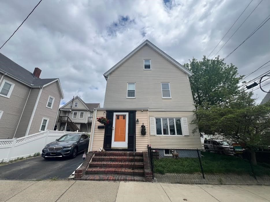 33 Montrose Street