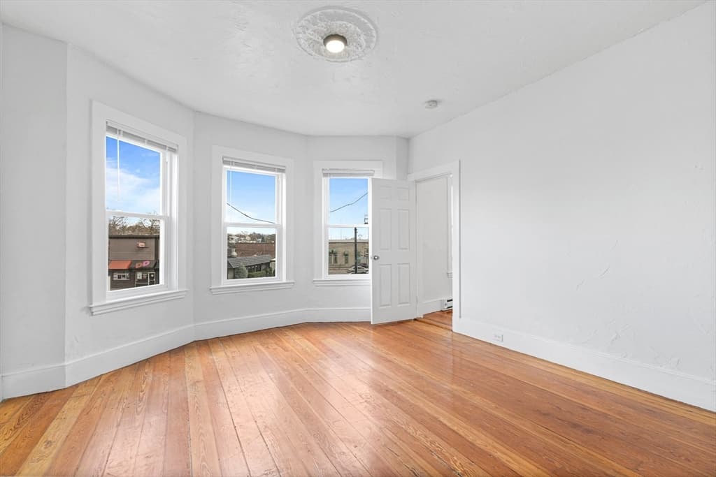 301 Hancock Street #2