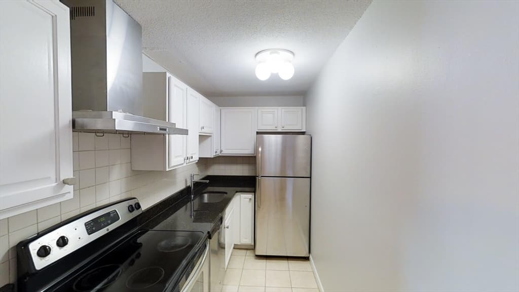 14 Murdock St #3-4