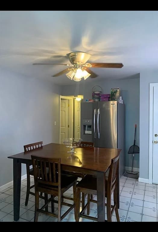 109 Fisher St photo 5
