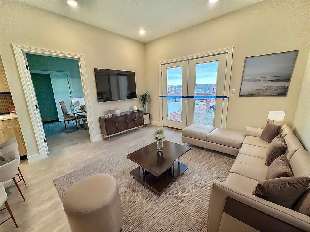 18 Woburn Street #- photo 2