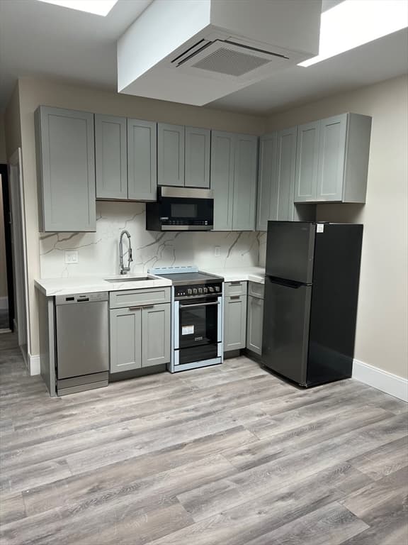 366 Broadway #306