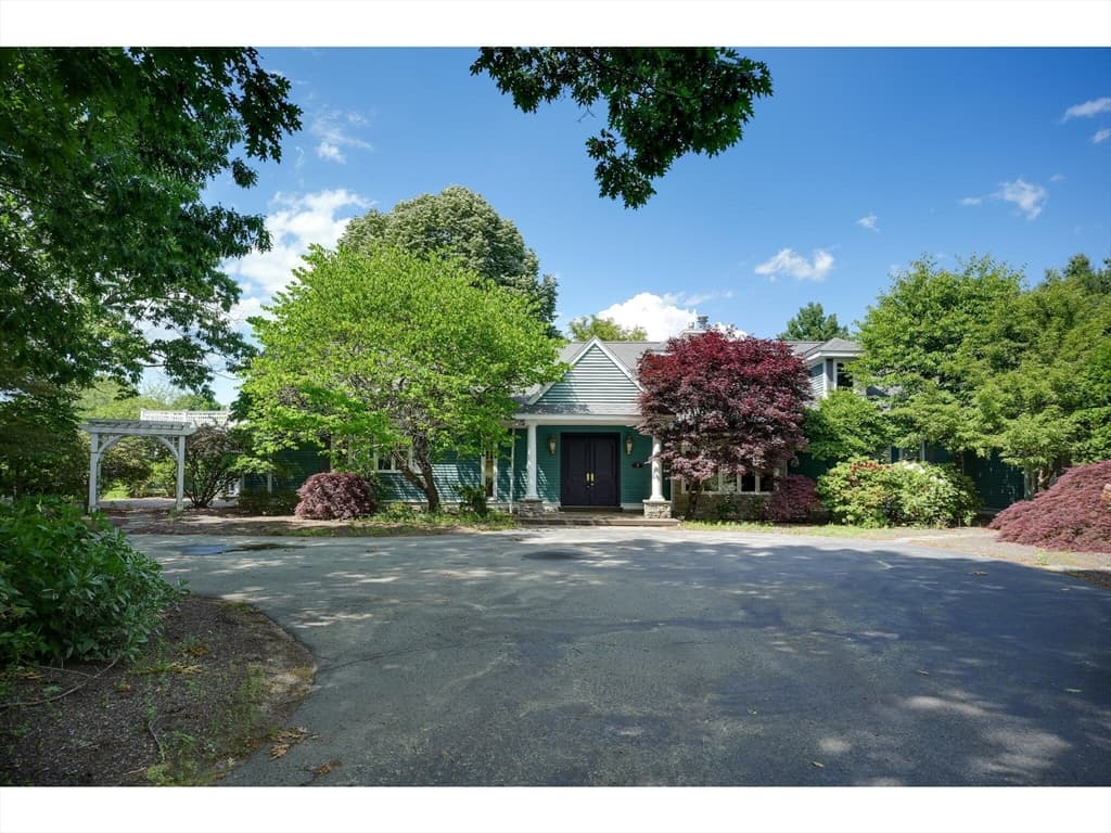 3 Macomber Lane
