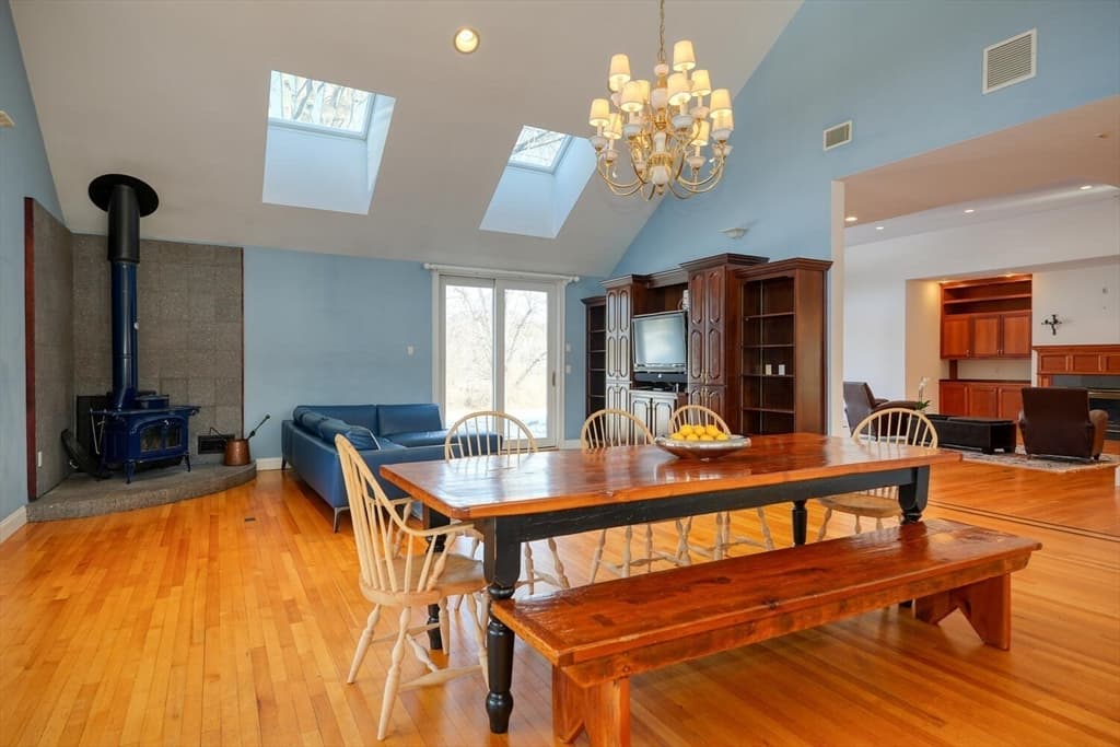 3 Macomber Lane photo 5