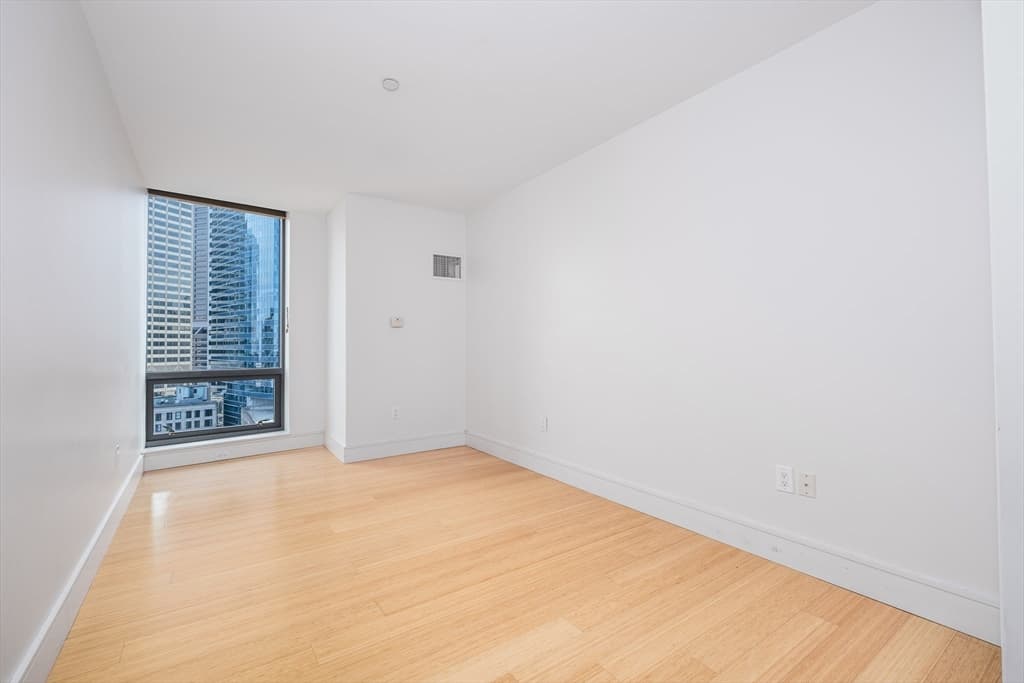 45 Province Street #1804 photo 3