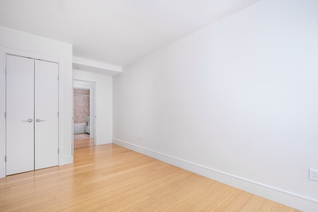 45 Province Street #1804 photo 4