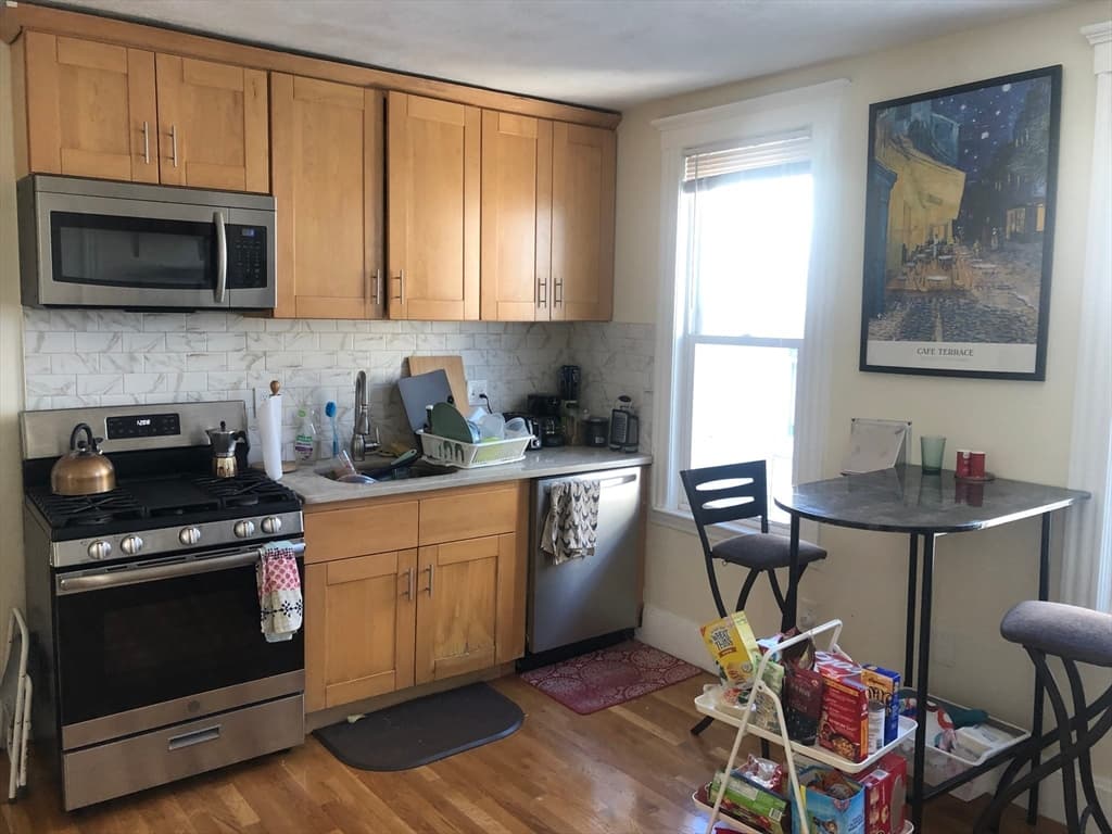 114-116 Thornton St #1 photo 2