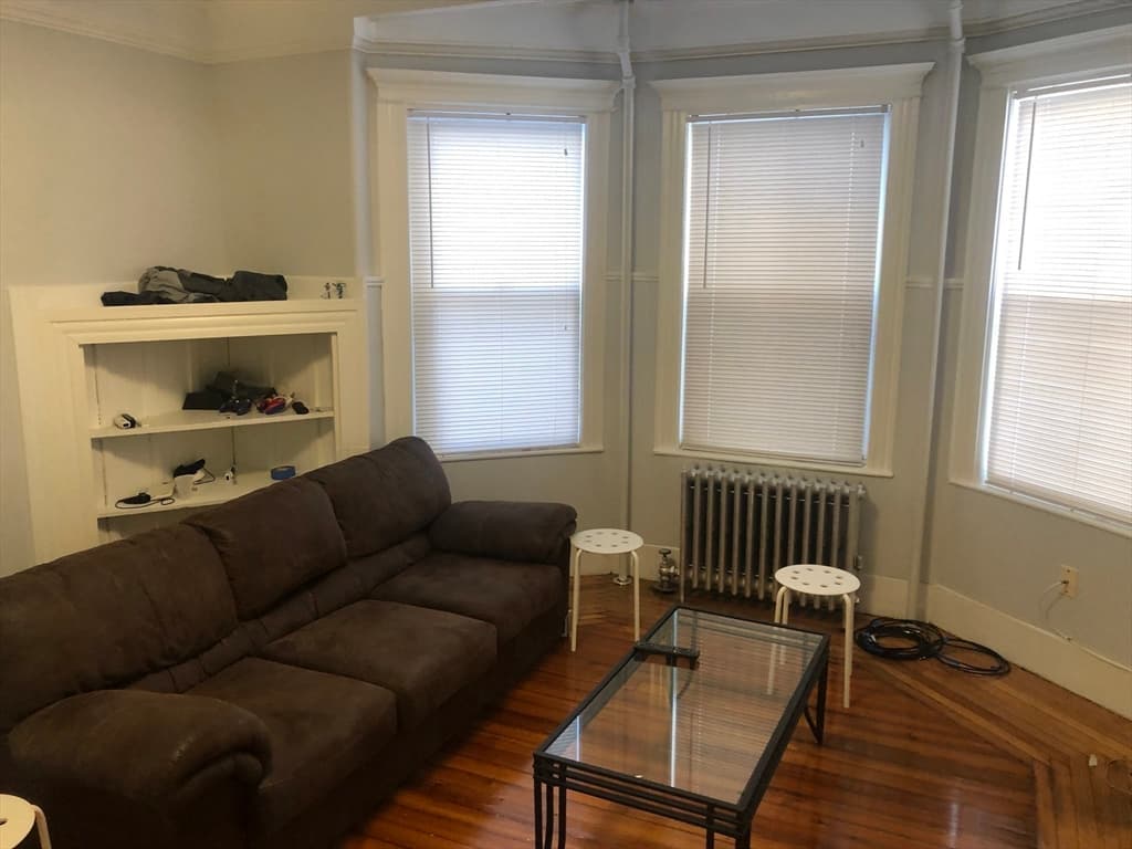 114-116 Thornton St #1 photo 4