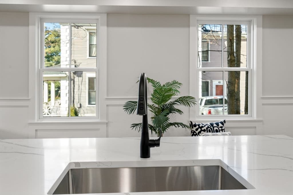 11 Aldersey #D photo 3