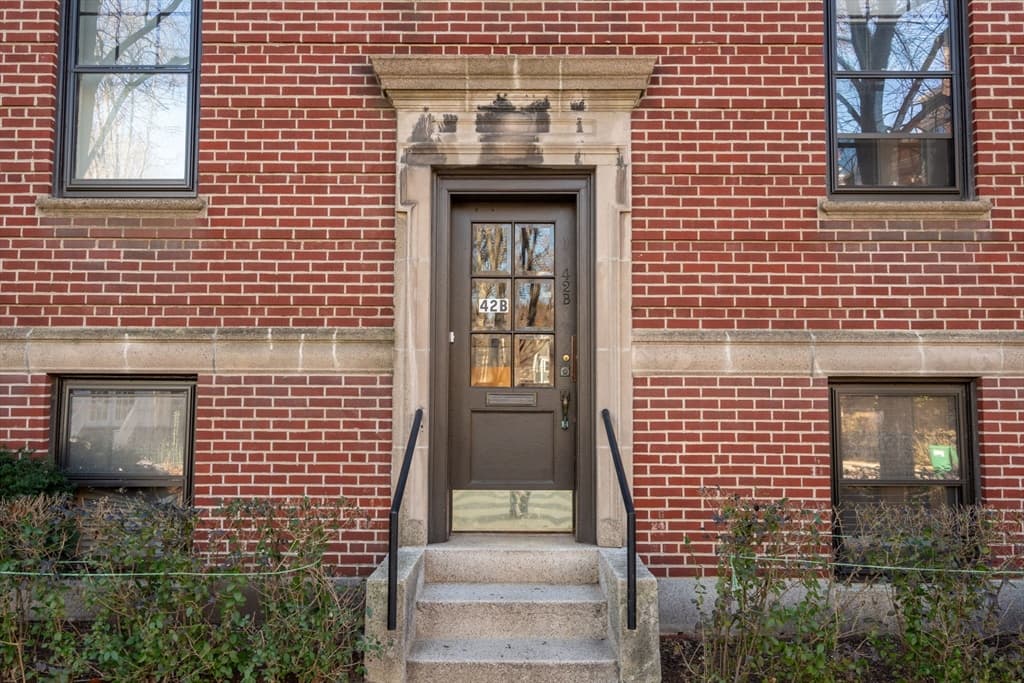 42 Linnaean St #B