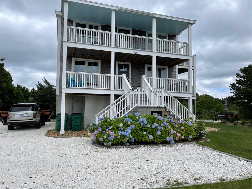 28 Beach Rd photo 2