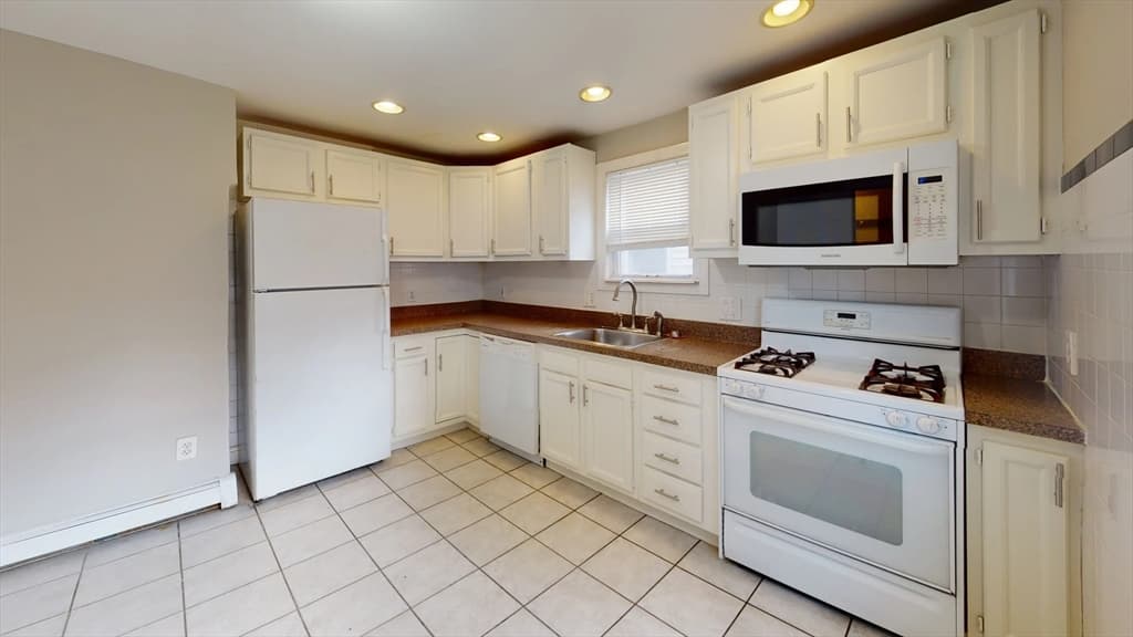 22-24 Kelley Court #24