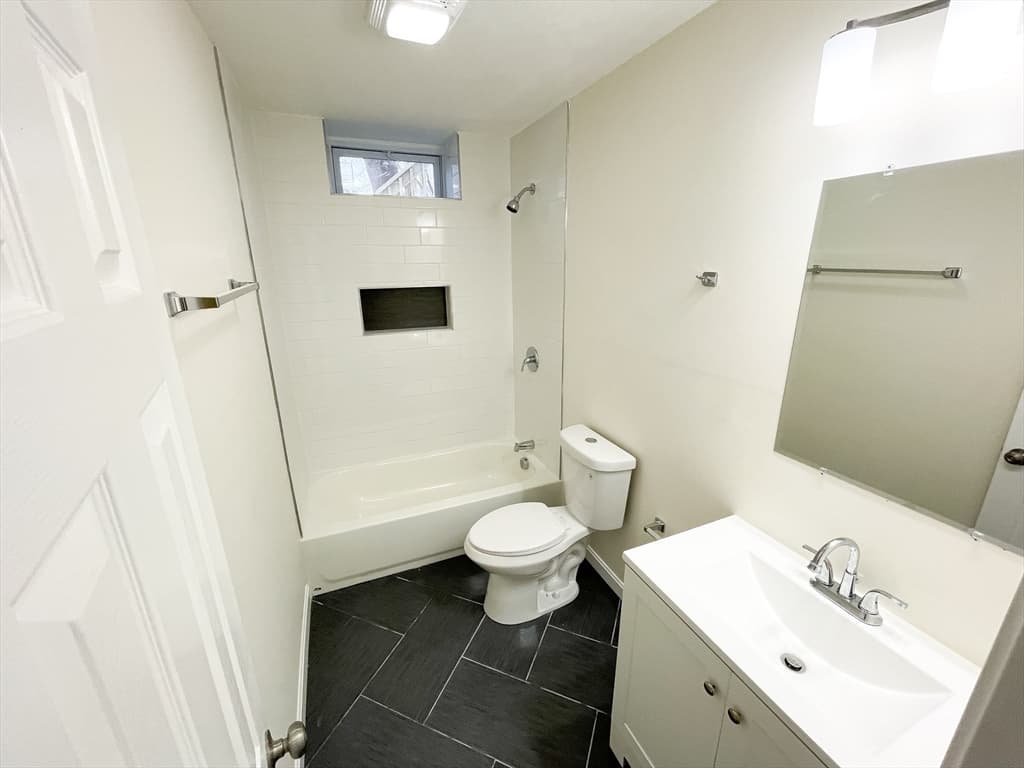 91 Cottage St #A photo 4