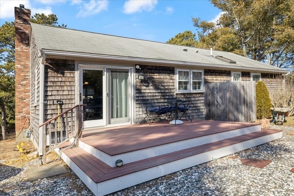 158 Holly Dr photo 5