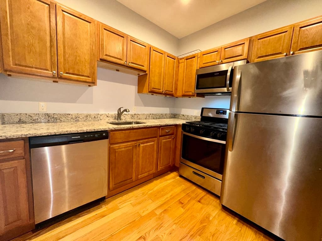 140 Union Street #410 photo 2