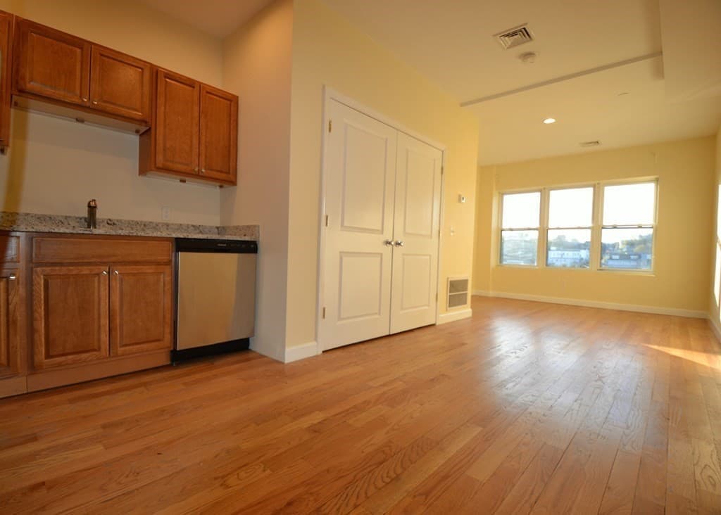140 Union Street #406 photo 2
