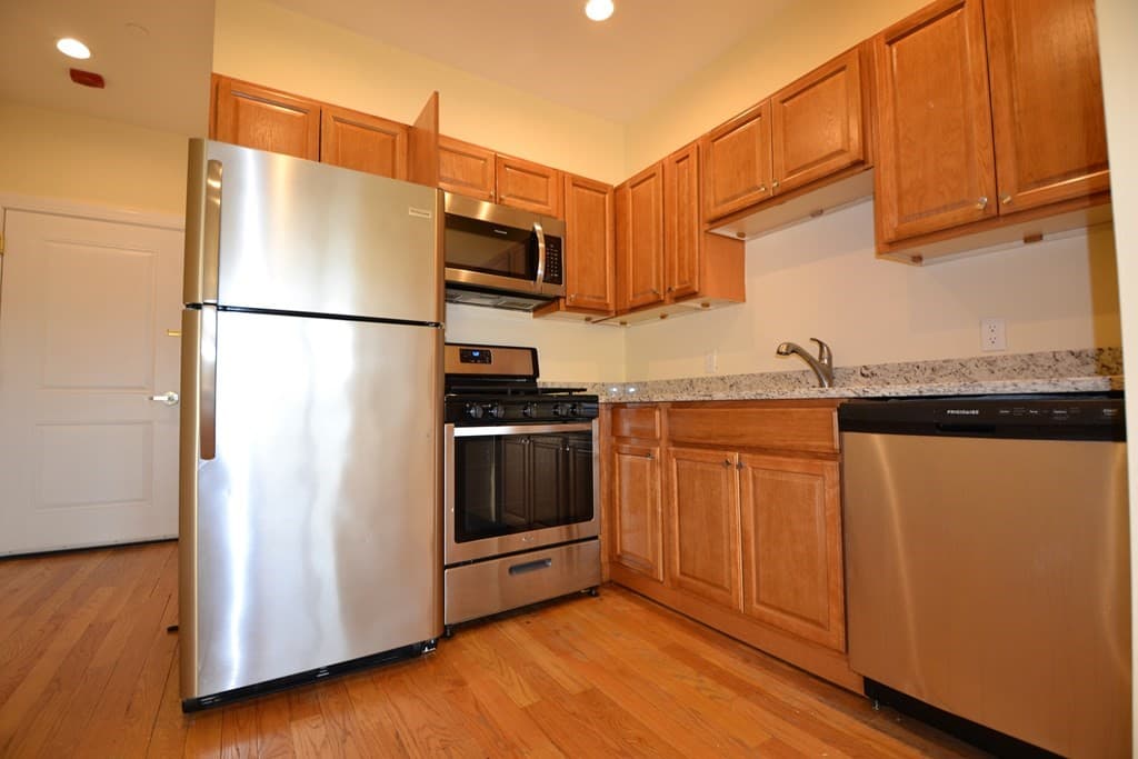 140 Union Street #406 photo 4