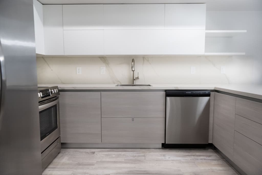 316 Shrewsbury St #6W photo 4