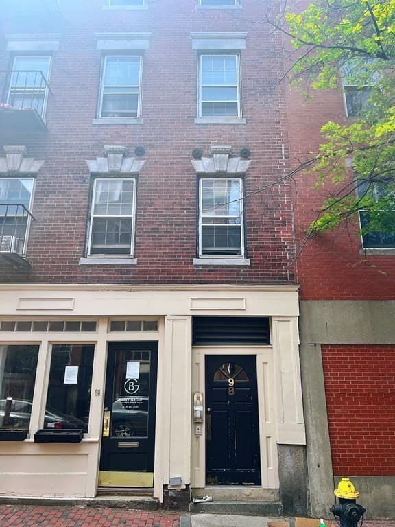 98 W Cedar St photo 5