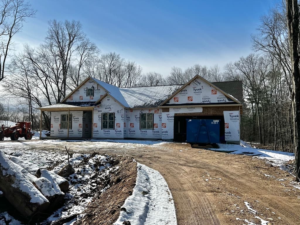 629 Miller Street photo 2