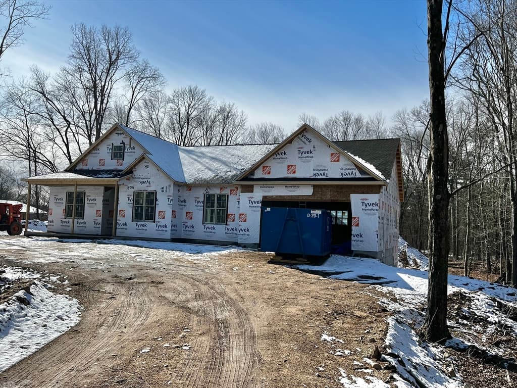 629 Miller Street photo 3