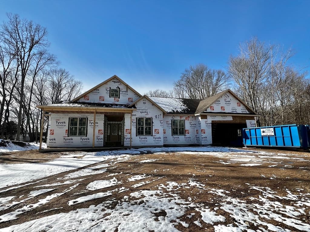 629 Miller Street photo 4