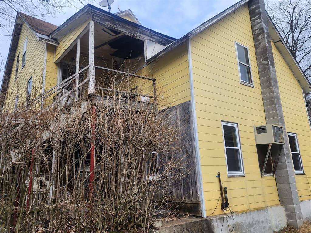 9 Depot St photo 2