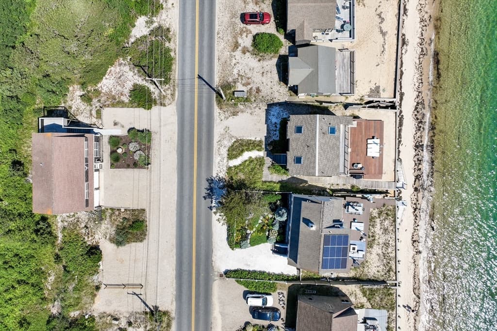 433 Shore Rd photo 3