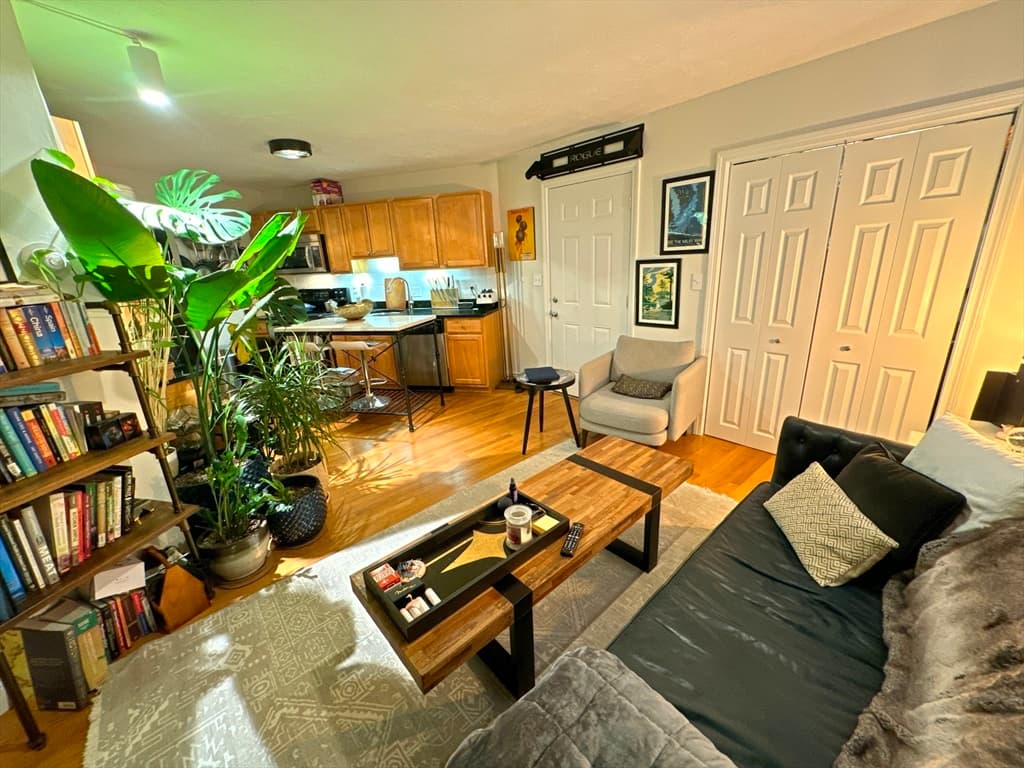 480 Medford St #1 photo 2