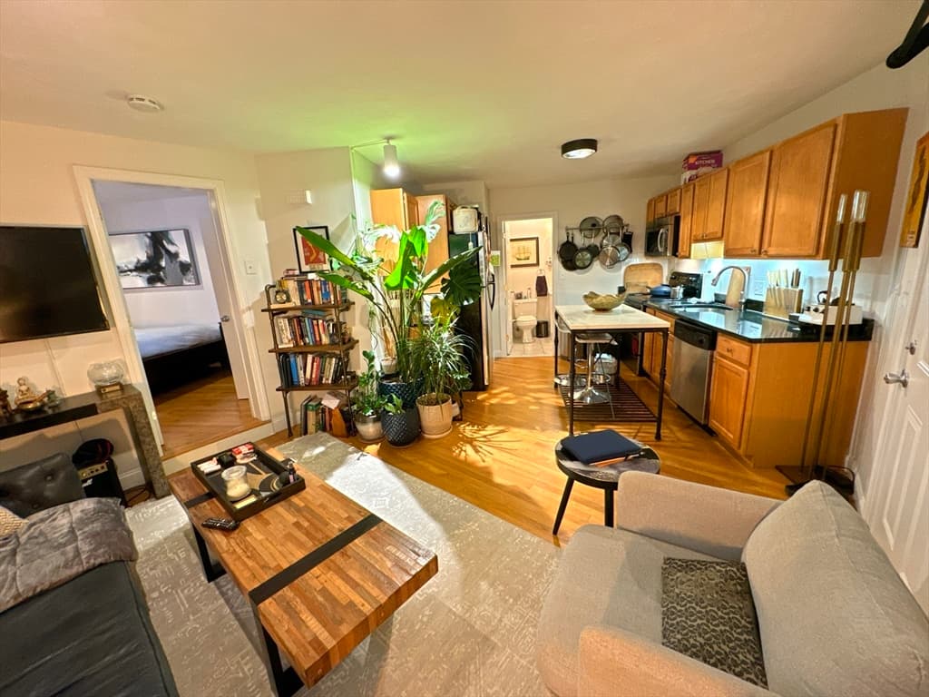 480 Medford St #1