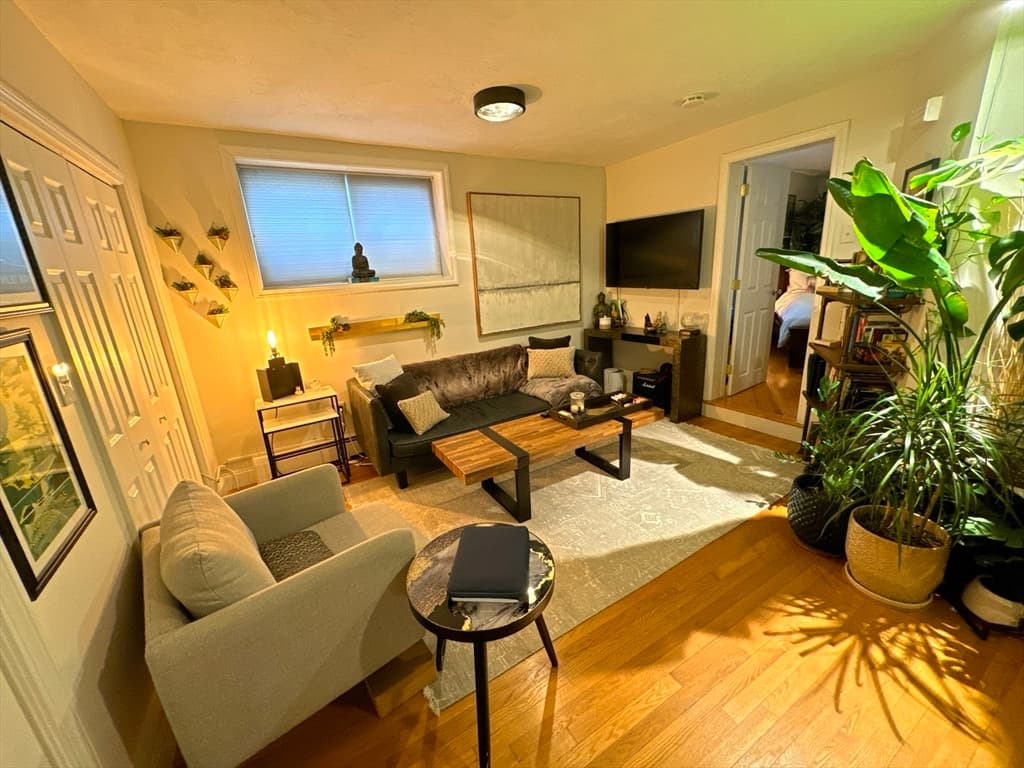 480 Medford St #1 photo 4