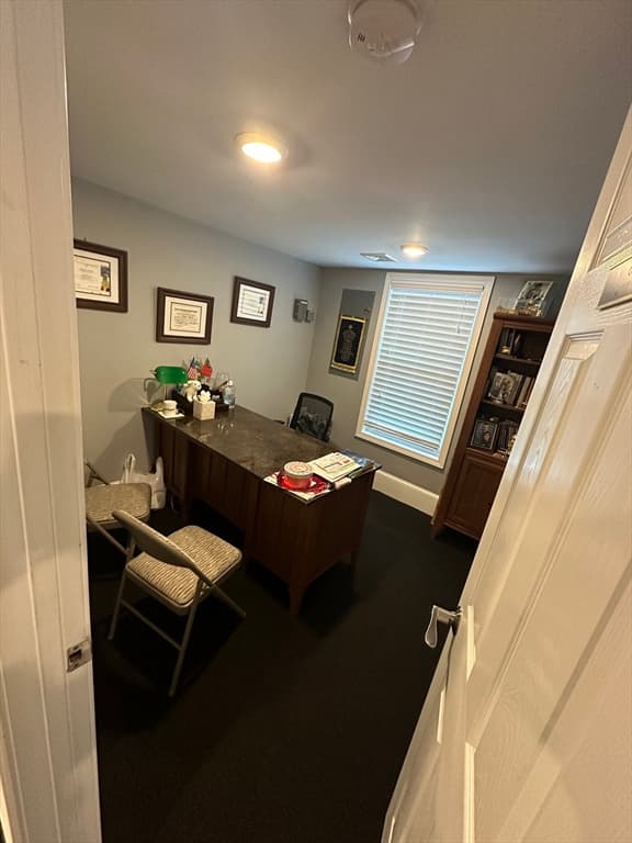 105 Pleasant St photo 5