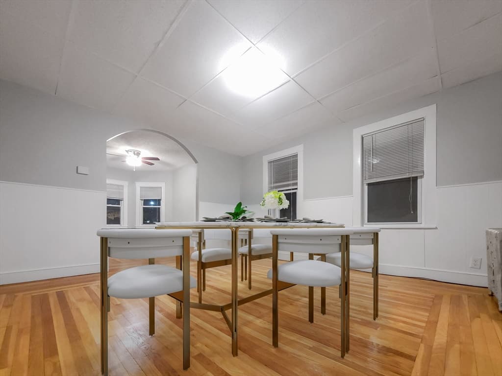 28 Gladstone Street #2 photo 3