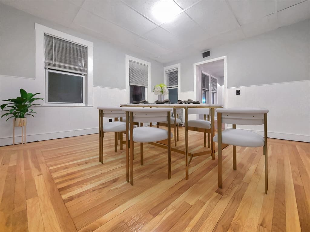 28 Gladstone Street #2 photo 4