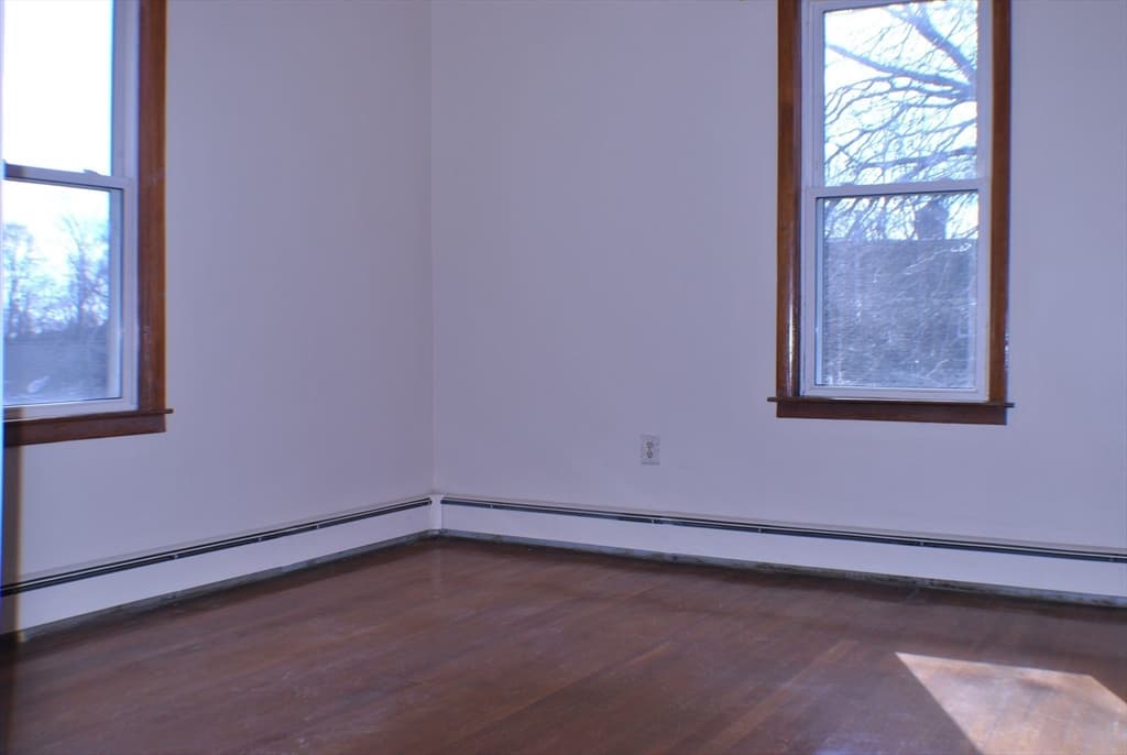 23 Kenney St #2 photo 3