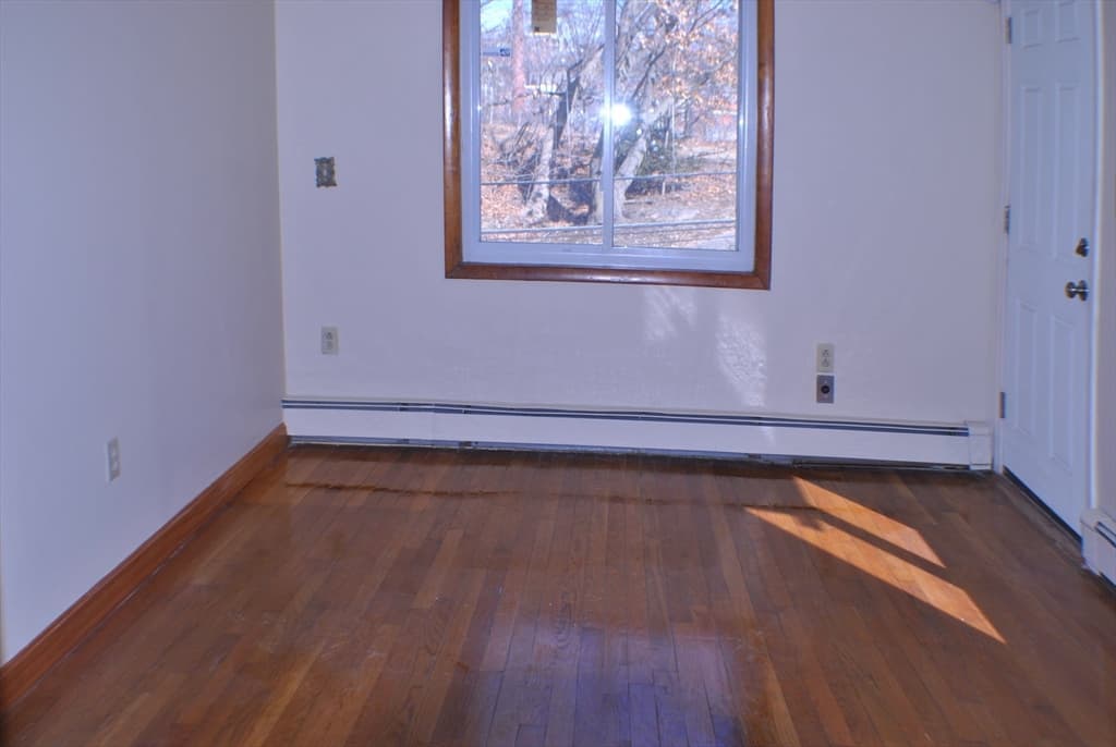 23 Kenney St #2 photo 4