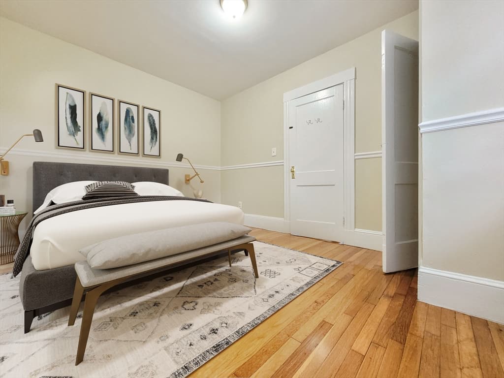 122 Gladstone #A photo 5