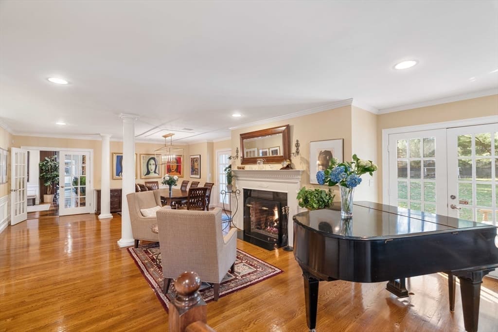 46 Woodman Road photo 3