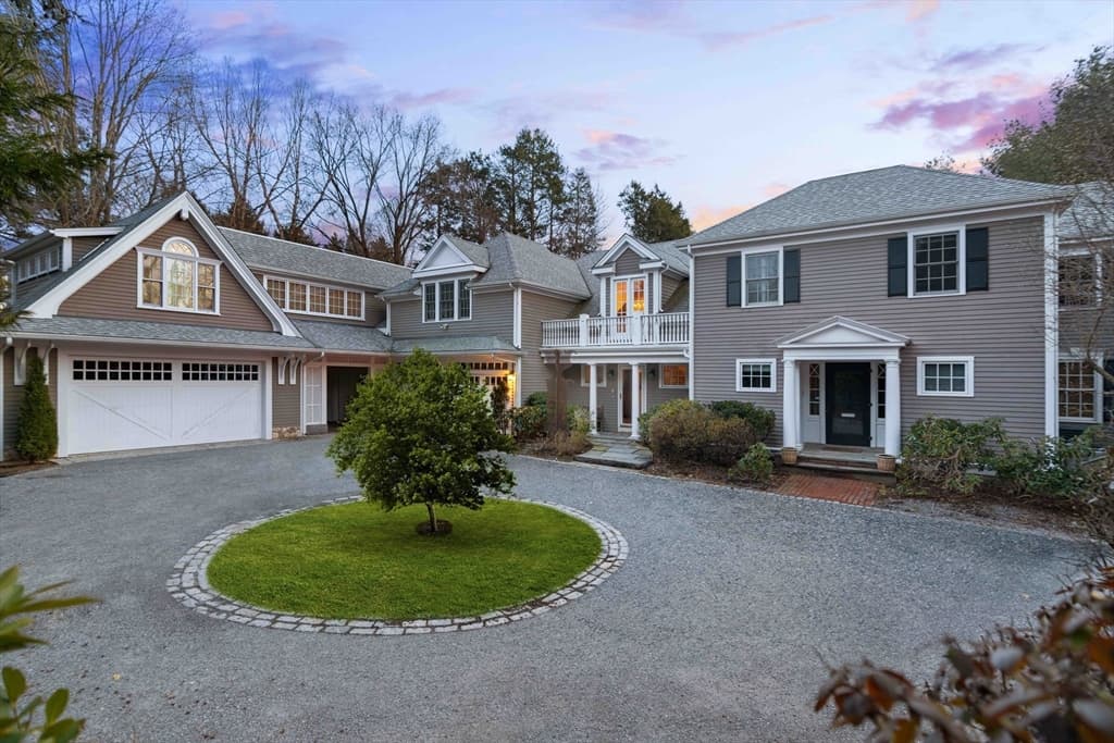 46 Woodman Road