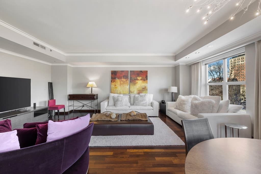 300 Boylston #5O5