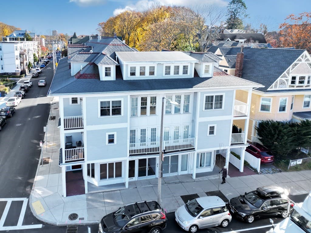 418 Centre Street #A