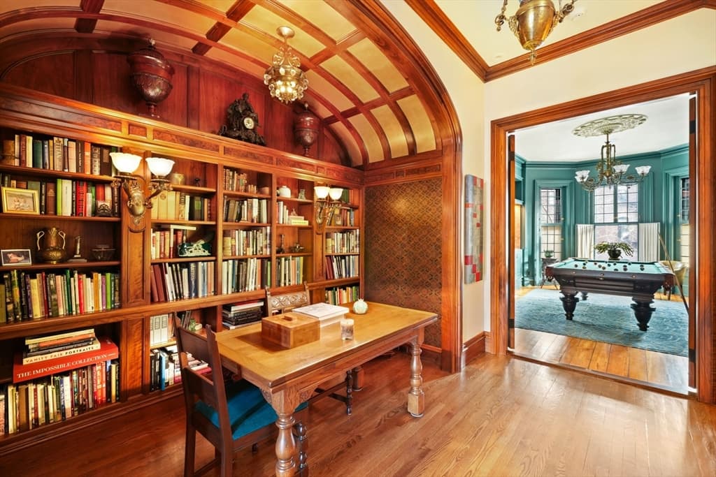381 Beacon Street photo 5