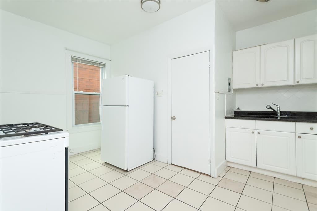 307 Hancock Street #1