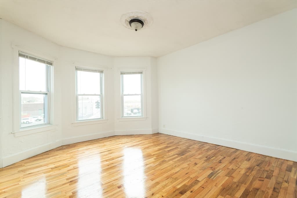 307 Hancock Street #1 photo 4