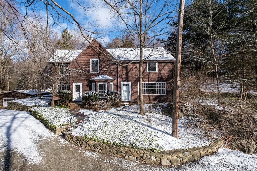 445 Glen Road