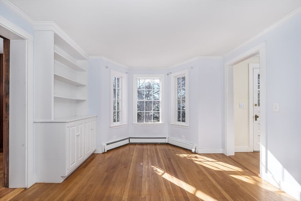 445 Glen Road photo 4